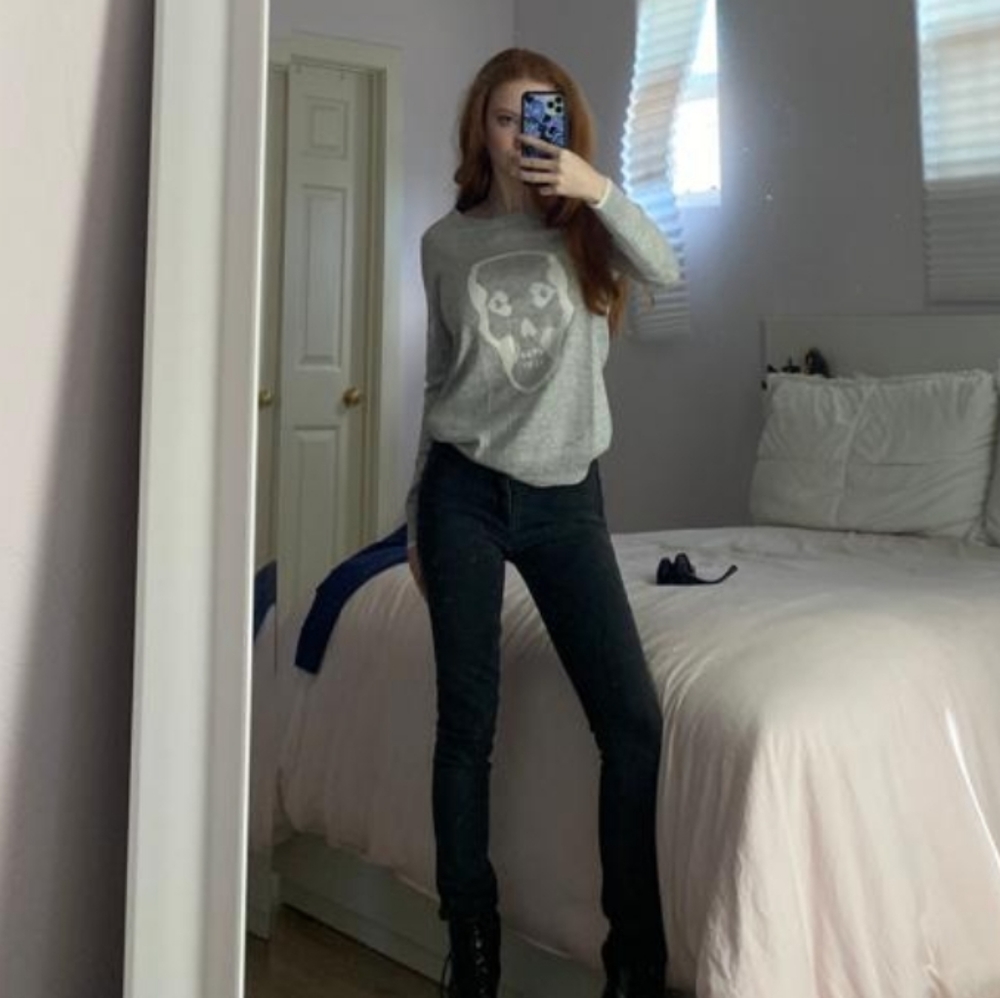 me.n.u gray and white long skull sweater size M